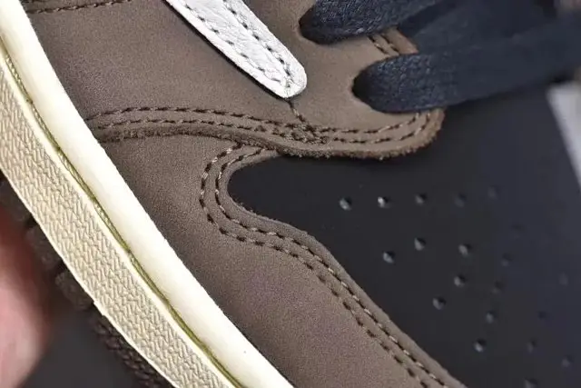 Air Jordan 1 Low 3